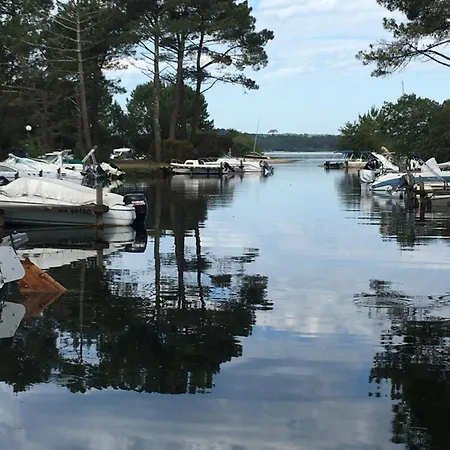 Detente-famille-lac